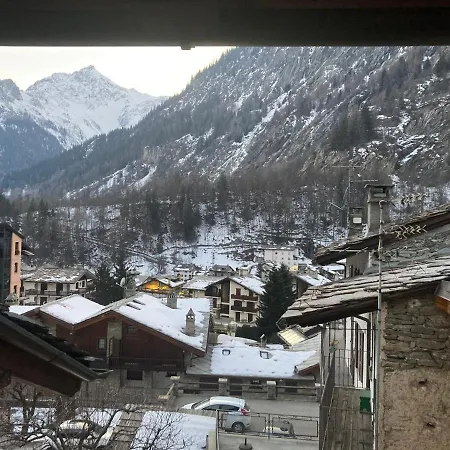Incantevole A * كورمايور